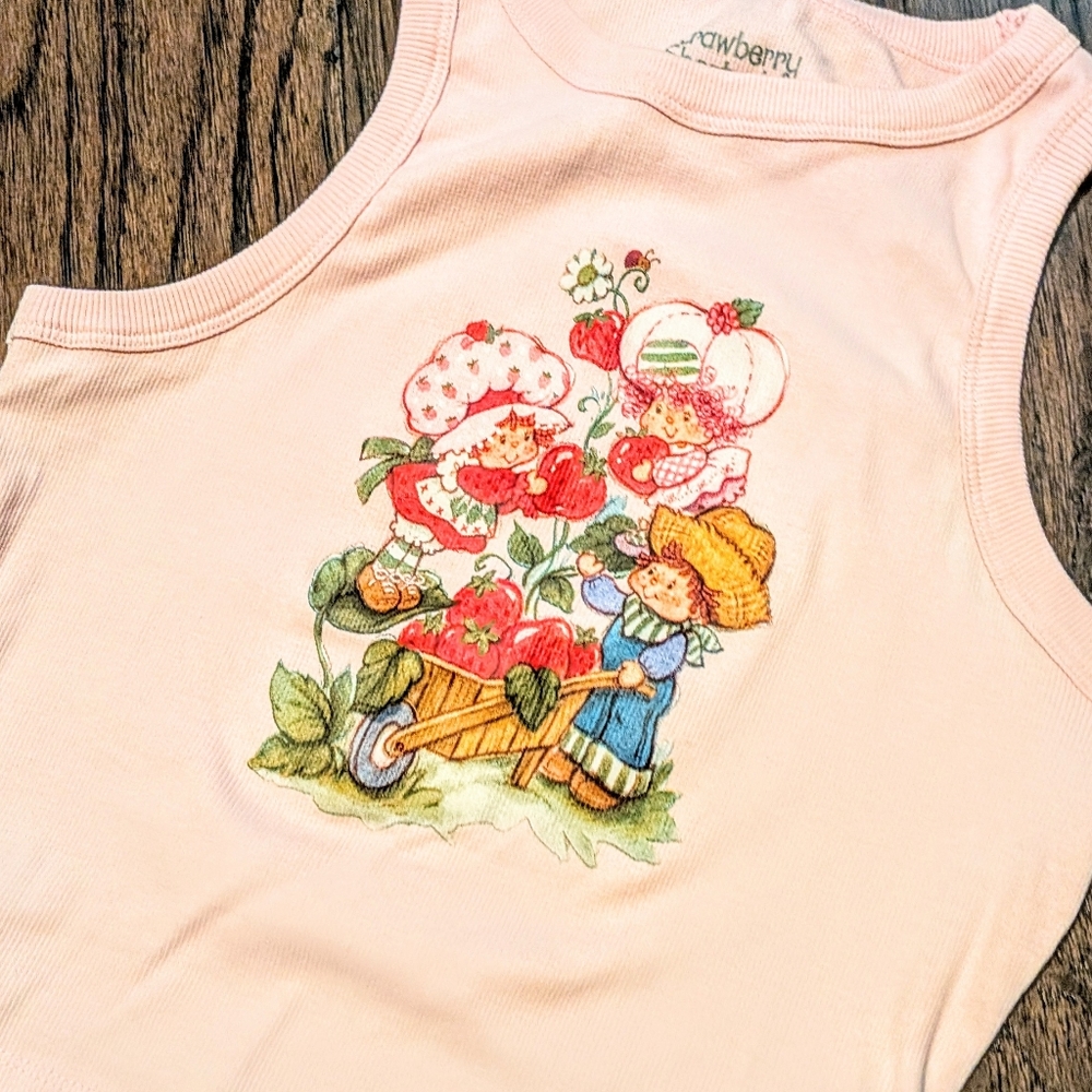 Pink Crop Tank Top with Strawberry Shortcake Print - Picture 4 of 4